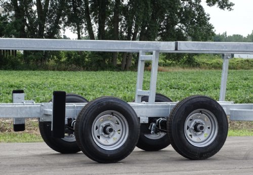 26' Crank Up Tandem Axle Pontoon Trailer